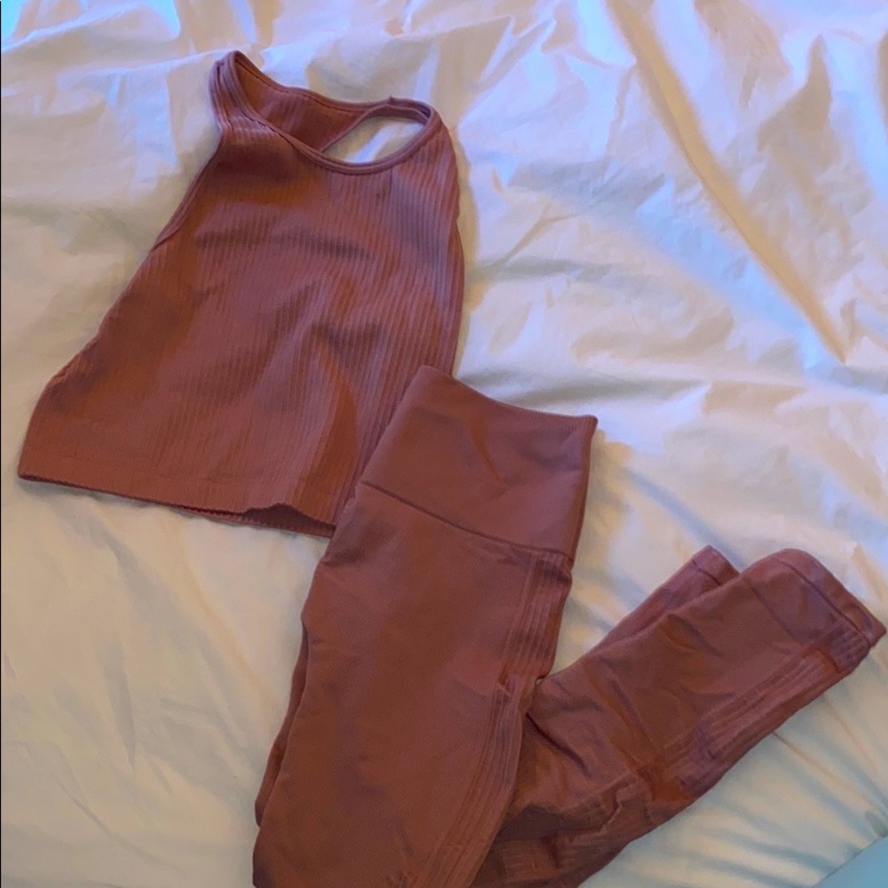 fabletics leggings and cropped tank set